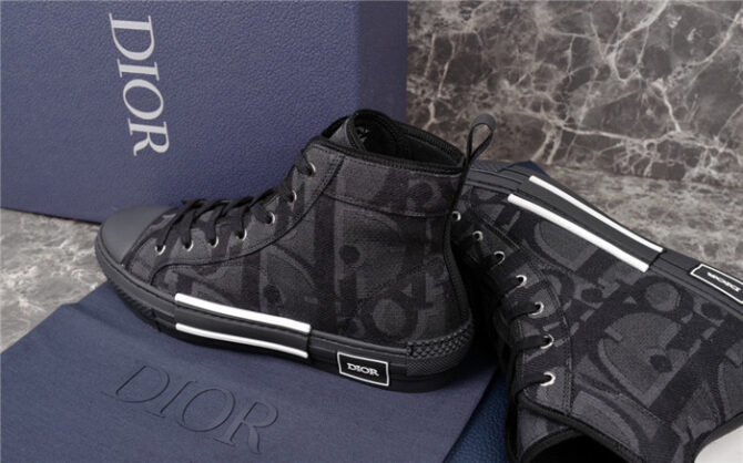 DIOR B23 Oblique Sneaker - Image 3