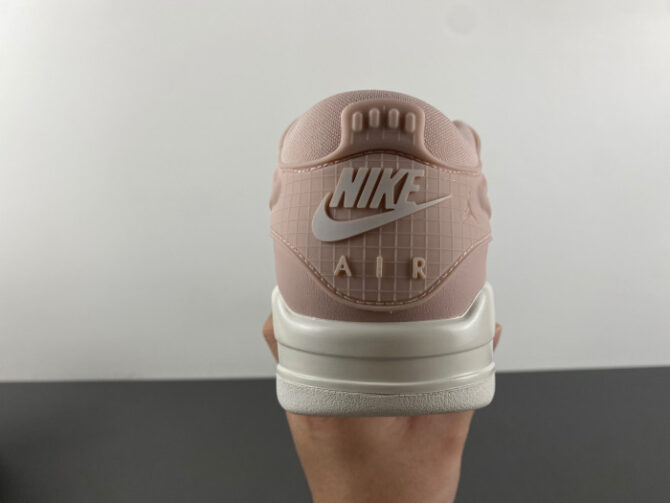 Air Jordan 4 RM Pink Oxford FQ7940-600 - Image 3