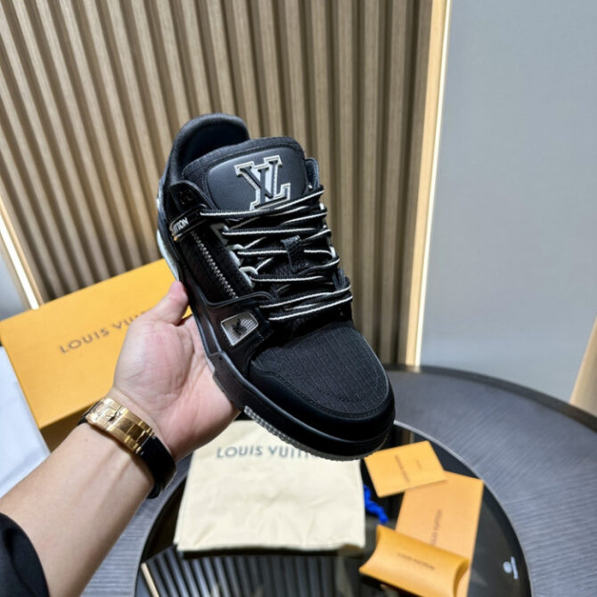 LV SNEAKER LOW