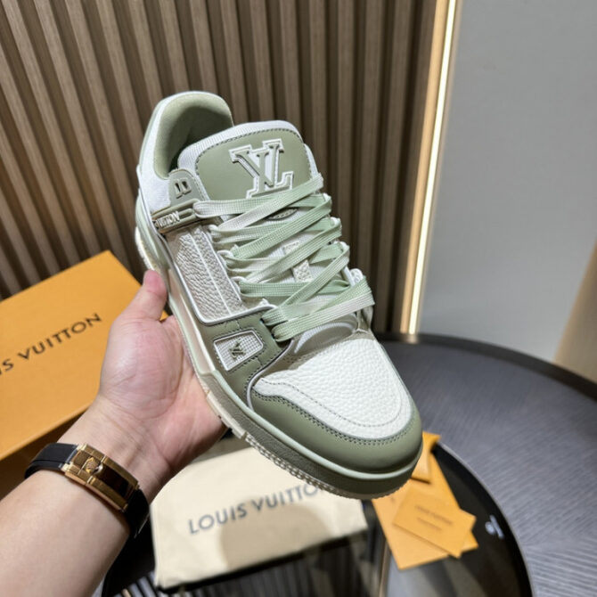 LV SNEAKER LOW