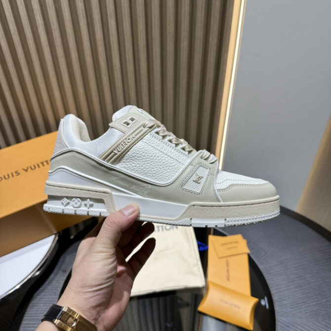 LV SNEAKER LOW