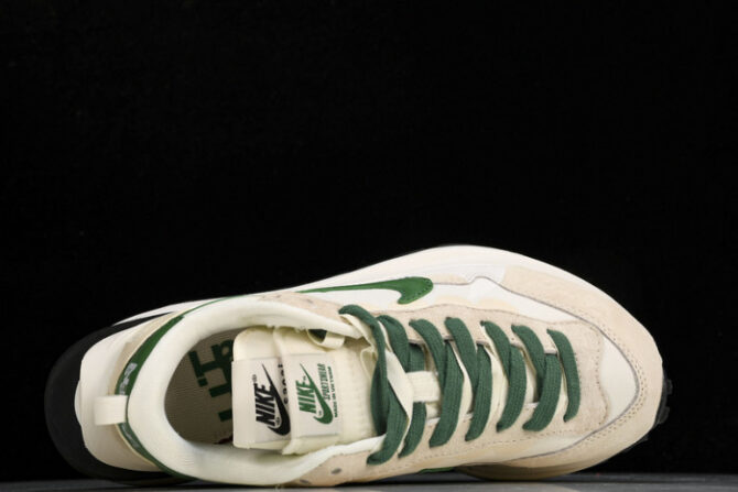 Nike Vaporwaffle sacai Green White DD1875-102 - Image 9