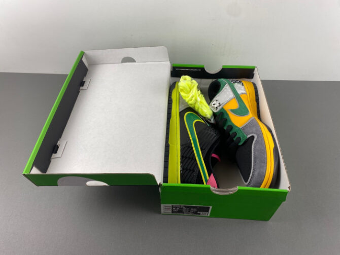 Nike Dunk Low What the Duck Home University of Oregon PE HV1454-001 - Image 3