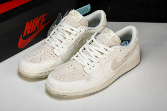 Jordan 1 Retro Low OG Chris Paul FZ0455-200