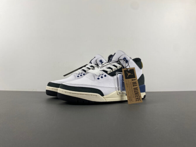 Jordan 3 Retro OG SP A Ma Maniére “Diffused Blue” HV8571-100