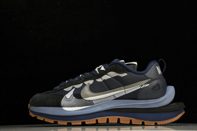 Nike Vaporwaffle sacai Dark Blue DD1875-700