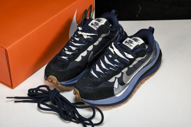 Nike Vaporwaffle sacai Dark Blue DD1875-700 - Image 10