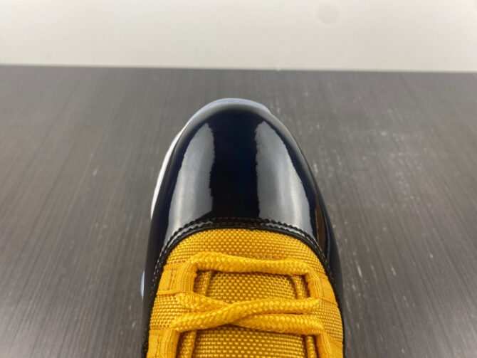 Air Jordan 11 black and yellow - Image 5