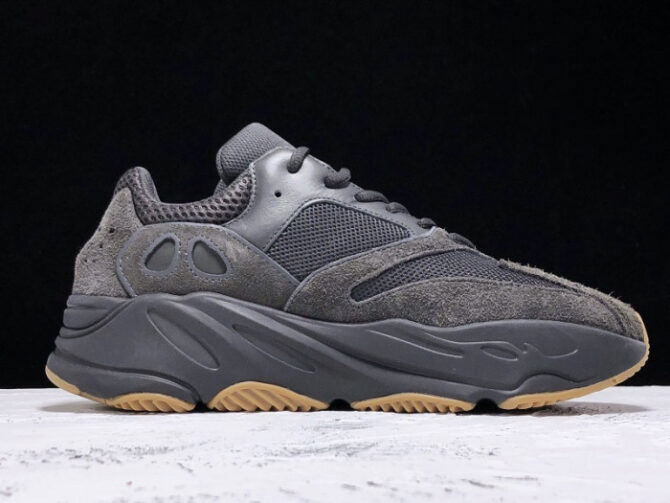 Adidas Yeezy Boost 700 Utility Black FV5304 - Image 3