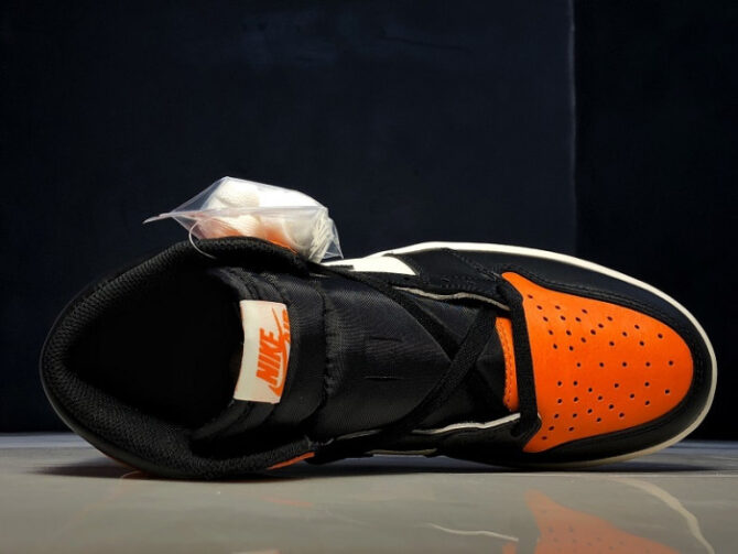 Jordan 1 Retro High Shattered Backboard 555088-005 - Image 3