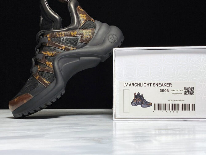 LV ARCHLIGHT SNEAKER - Image 6