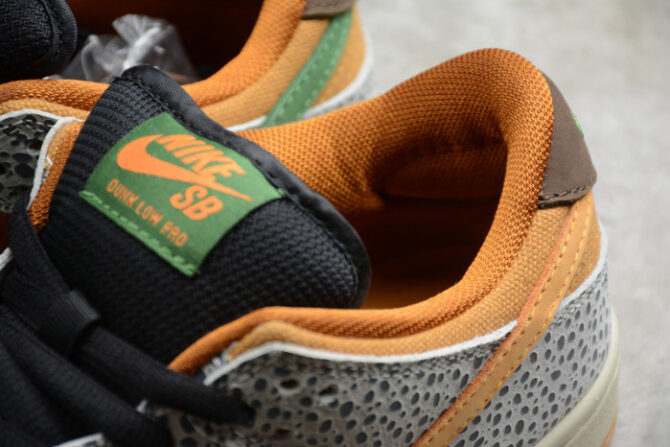 Nike SB Dunk Low Safari CD2563-002 - Image 7