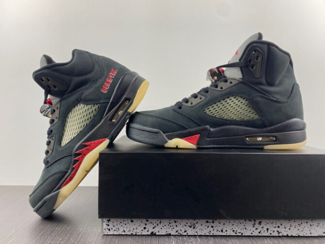 Jordan 5 Retro Gore-Tex Off-Noir DR0092-001 - Image 8