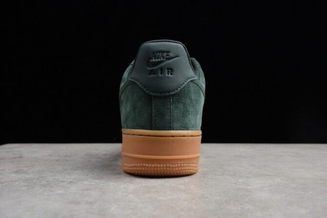 NIKE AIR FORCE 1 ´07 LV8 SUEDE OUTDOOR GREEN BRAND AA1117-300 - Image 8