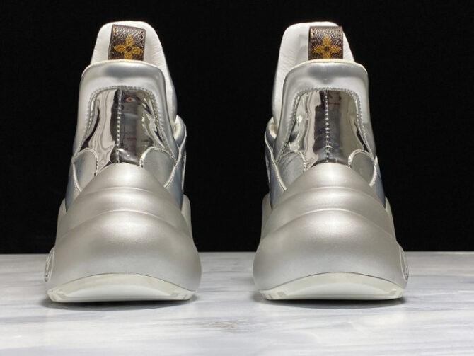 LV ARCHLIGHT SNEAKER - Image 7