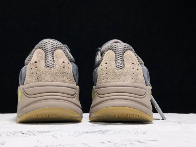 Adidas Yeezy 700 Mauve EE9614 - Image 6