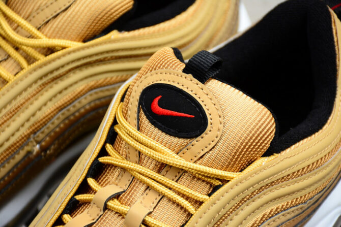 NIKE AIR MAX 97 OG QS METALLIC GOLD 884421-700 - Image 4