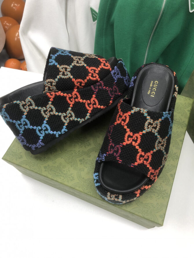 GUCC SANDALS - Image 3