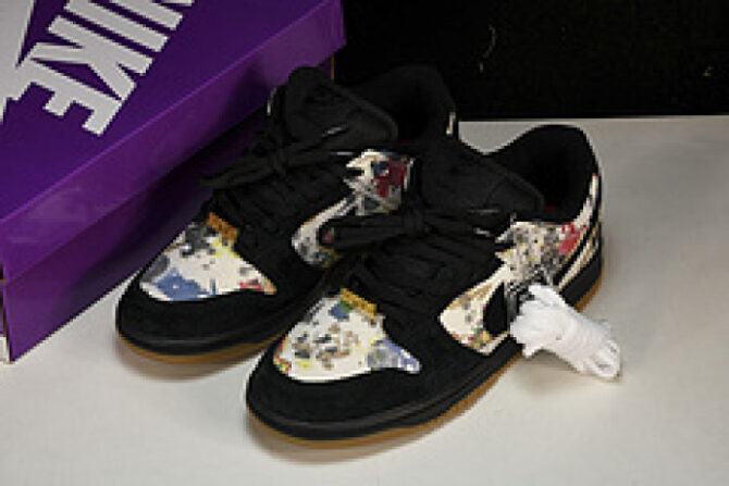 Nike SB Dunk Low Supreme Rammellzee FD8778-001 - Image 4