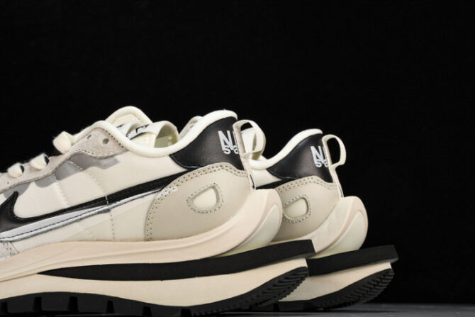 Nike Vaporwaffle sacai Grey Black White DD1875-101 - Image 5