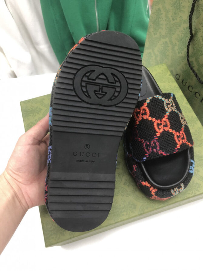 GUCC SANDALS - Image 3