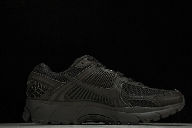 NIKE ZOOM VOMERO 5 Triple Black (2023) BV1358-003 - Image 10