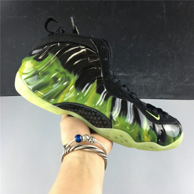 Nike AIR Foamposite ONE ParaNorman 'ParaNorman' 579771-003 - Image 5