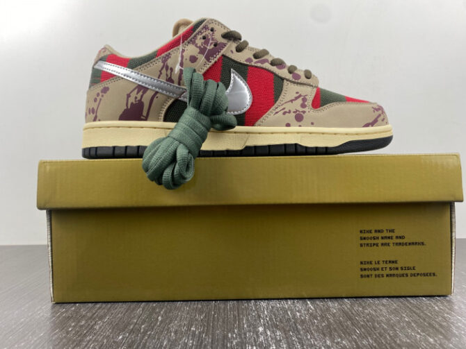 Nike SB Dunk Low Freddy Krueger 313170-202 - Image 7