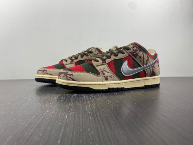 Nike SB Dunk Low Freddy Krueger 313170-202