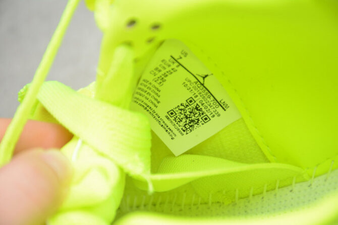 Jordan 4 Retro Flyknit Volt AQ3559-700 - Image 2