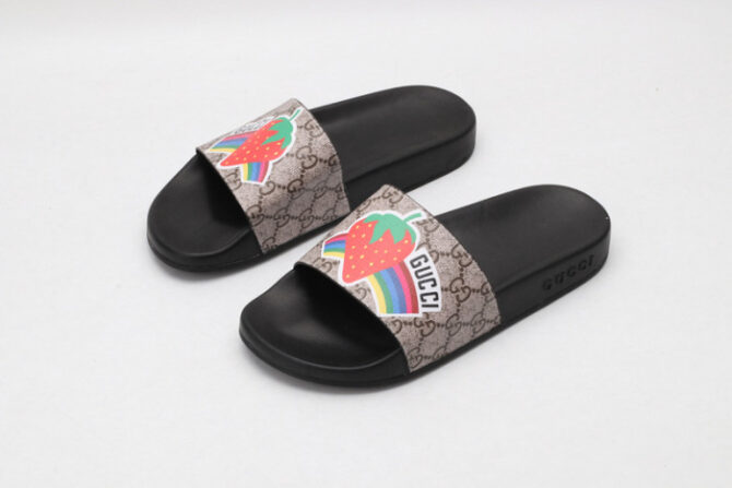 GUCC SANDALS