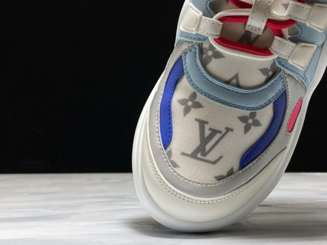 LV ARCHLIGHT SNEAKER - Image 5