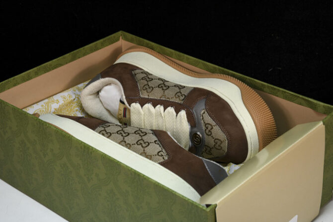 GUCCI SNEAKER - Image 2