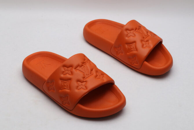 LV SLIDES - Image 5