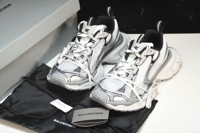 Balenciaga 3XL Sneaker - Image 3