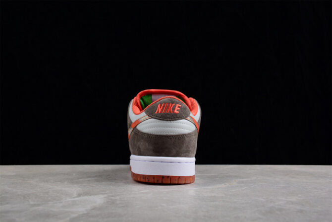 Nike SB Dunk Low Crushed D.C. DH7782-001 - Image 3