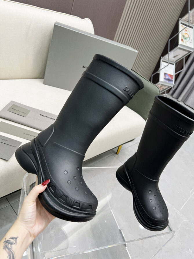 Balenciaga x Crocs Boot Black (W) 677388W1S8E1000 - Image 6