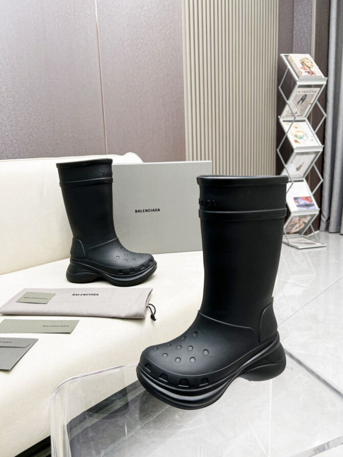 Balenciaga x Crocs Boot Black (W) 677388W1S8E1000