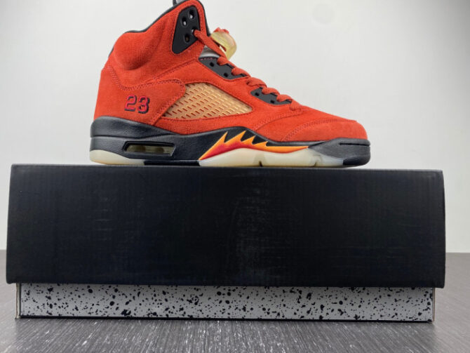 Jordan 5 Retro Dunk on Mars DD9336-800 - Image 10