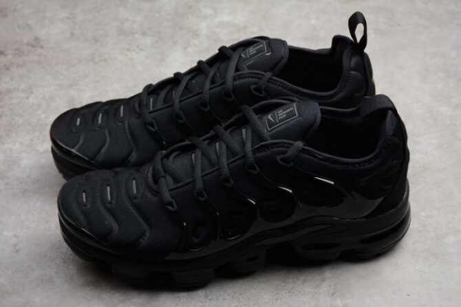 Nike Air VaporMax Plus Triple Black 924453-004 - Image 7