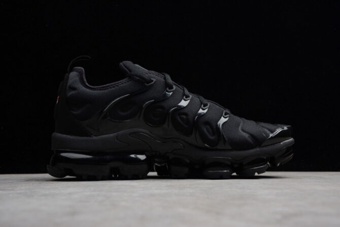 Nike Air VaporMax Plus Triple Black 924453-004 - Image 5