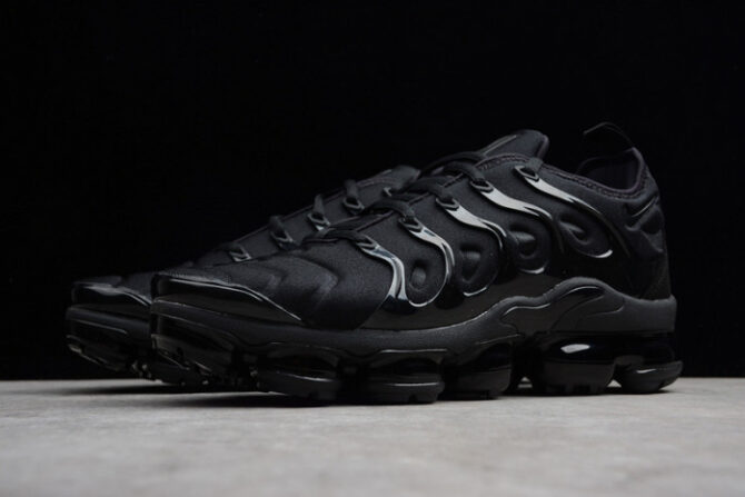 Nike Air VaporMax Plus Triple Black 924453-004 - Image 2