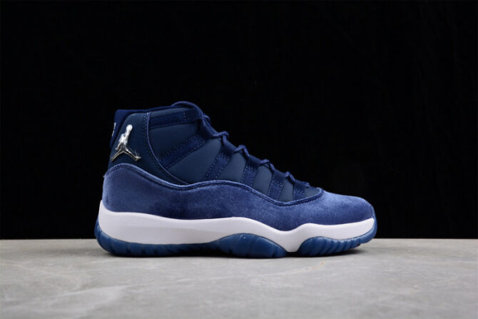 Jordan 11 Retro Midnight Navy AR0715-441 - Image 9