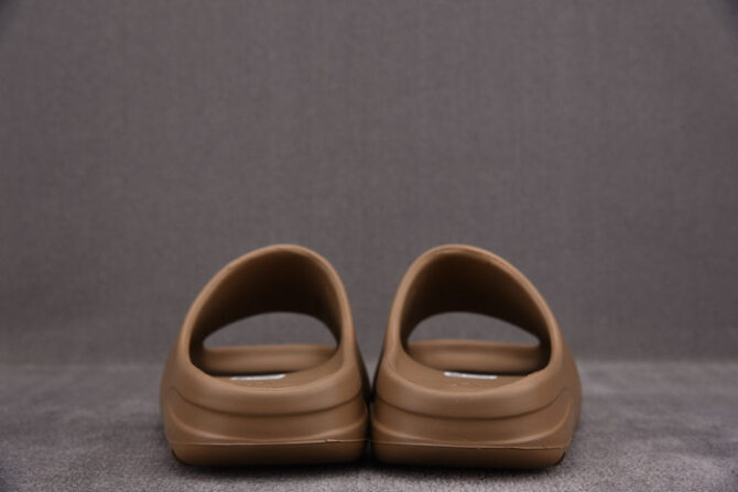 ADIDAS YEEZY SLIDE Core G55492 - Image 4