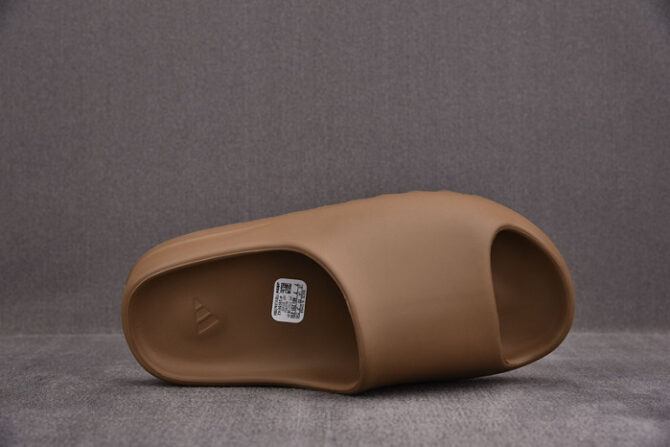 ADIDAS YEEZY SLIDE Core G55492 - Image 7