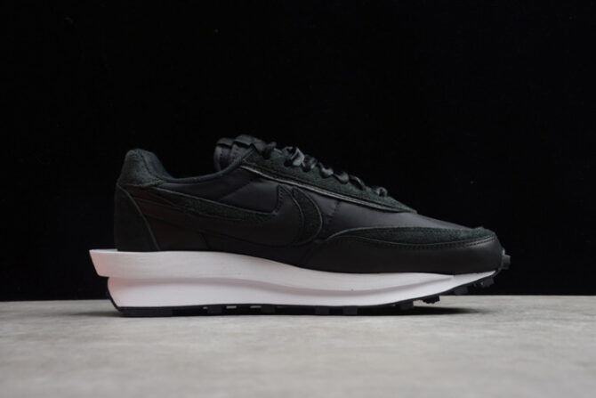 Nike LD Waffle sacai Black Nylon BV0073-002 - Image 3