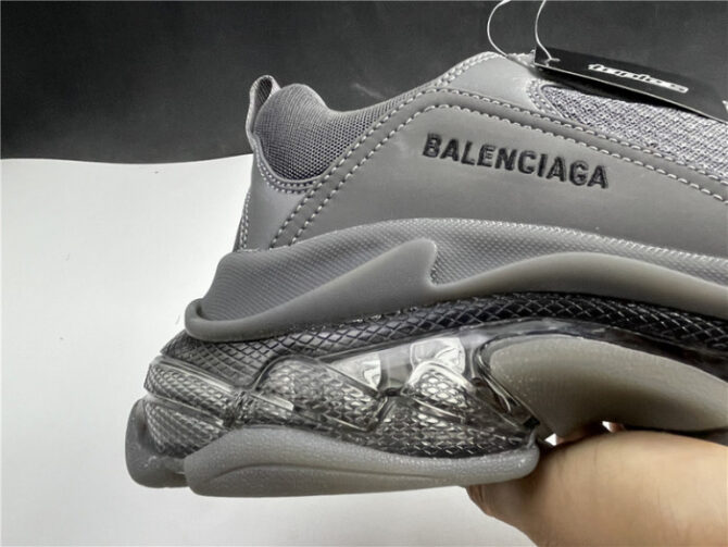 BALENCIAGA Sneaker Triple.s.Gomma Dark Grey 541624 W2GA1 1801 - Image 6