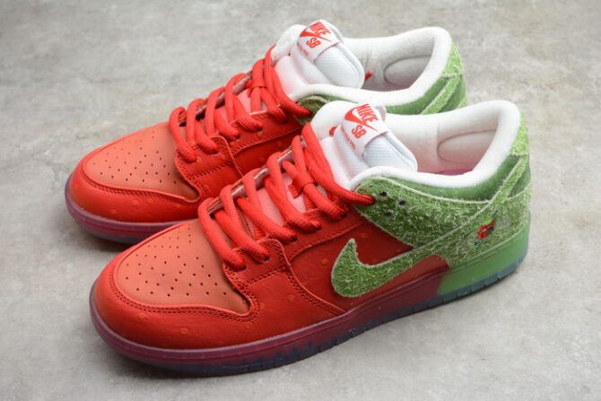 Nike SB Dunk low"strawberry cough" CW7093-601 - Image 5