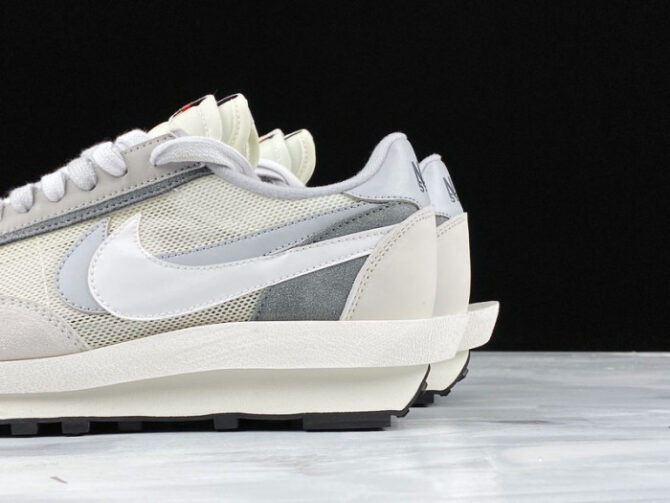 Nike LD Waffle Sacai Summit White BV0073-100 - Image 3