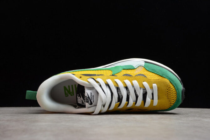 Nike Vaporwaffle sacai Tour Yellow Stadium Green CV1363-700 - Image 5